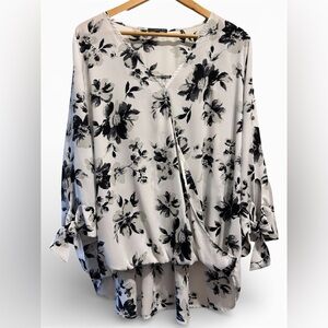 West Kei Floral Wrap Blouse Women’s XXL Black White Tie Sleeve Top